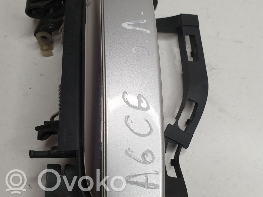 Takaoven ulkokahva   4F837885