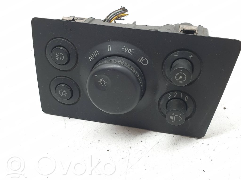 Opel Zafira B Interruptor de luz 