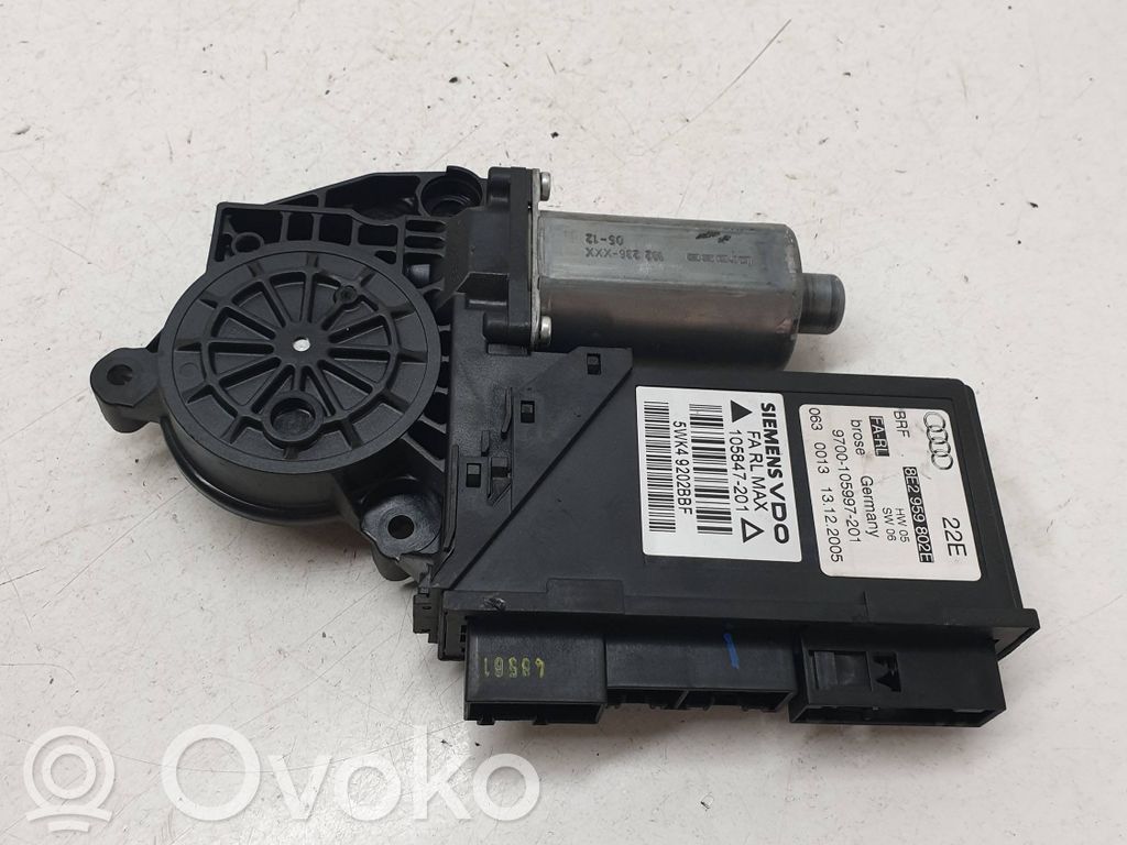 Audi A4 S4 B7 8E 8H Priekšpusē loga pacēlāja motoriņš 