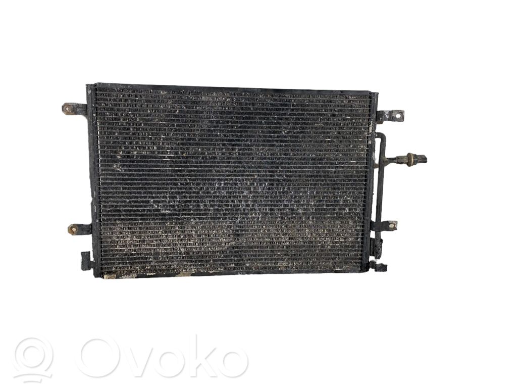 Audi A4 S4 B7 8E 8H Skraplacz / Chłodnica klimatyzacji 
