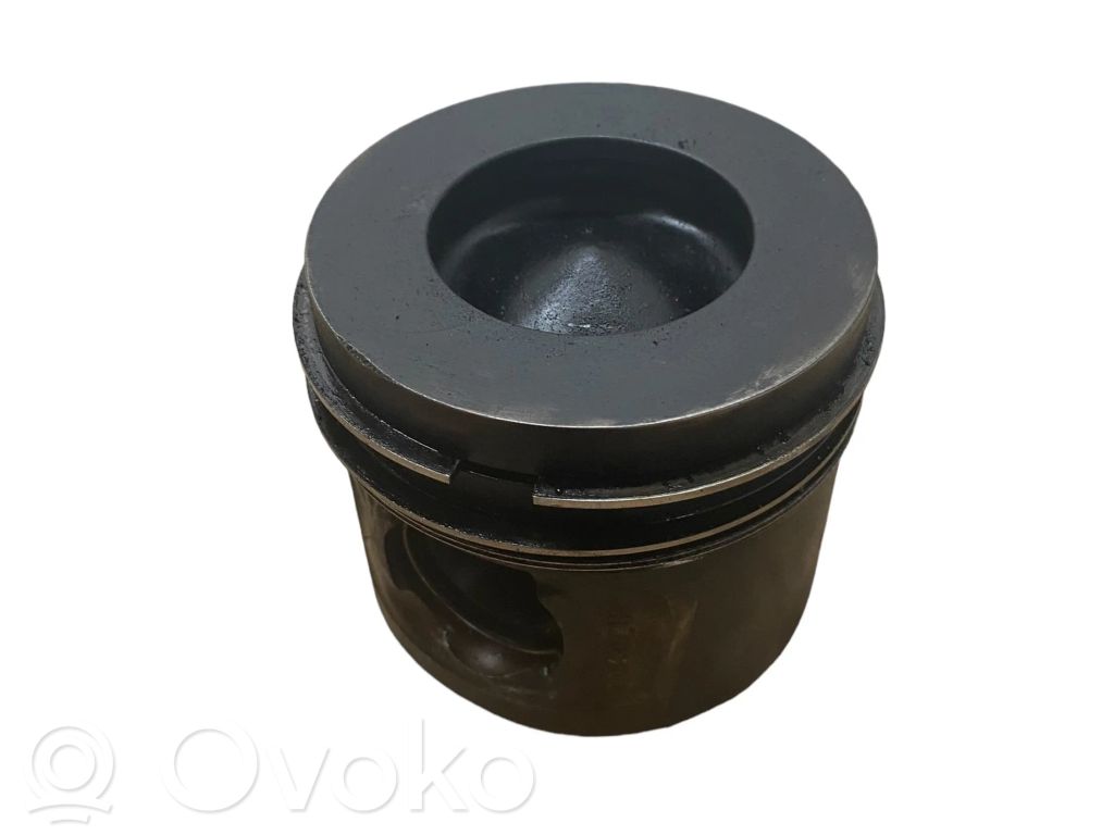 BMW 5 F10 F11 Piston 