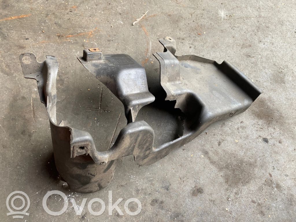 BMW 5 E60 E61 Alustan etusuoja välipohja 