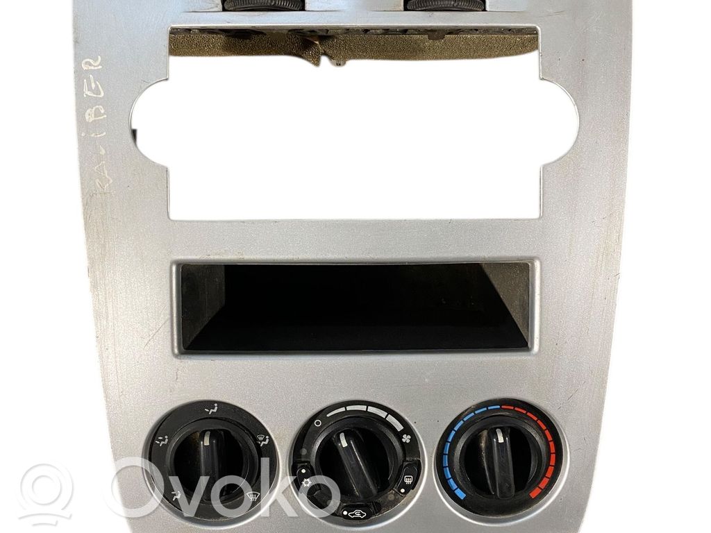 Dodge Caliber Climate control/heater control trim 