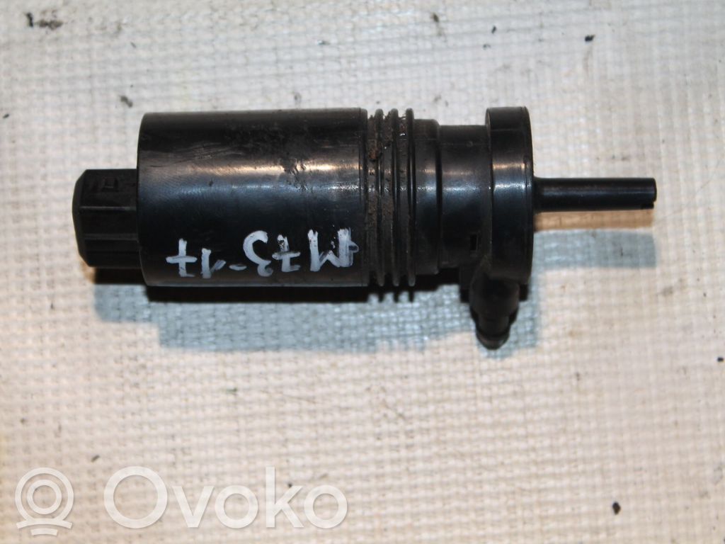 Volvo XC90 Windscreen/windshield washer pump 