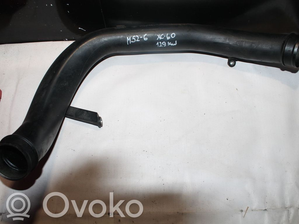 Volvo XC60 Tubo flessibile del liquido di raffreddamento del motore 