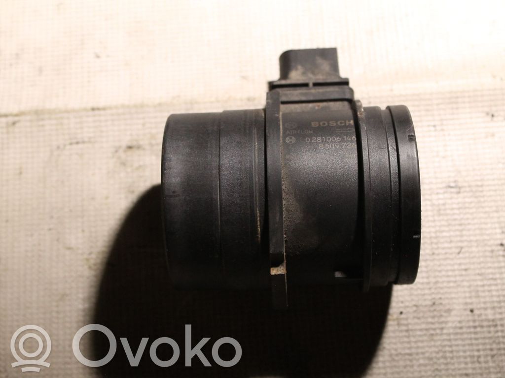 BMW 1 E81 E87 Mass air flow meter 