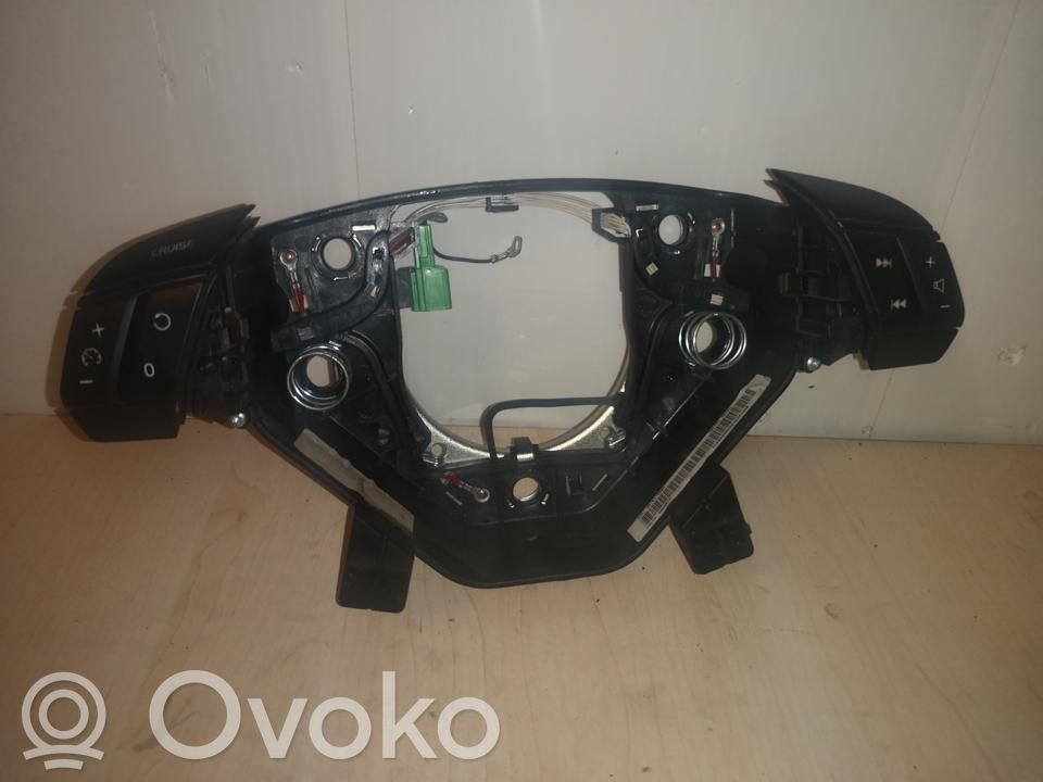 Volvo XC90 Przełącznik / Przycisk kierownicy 
