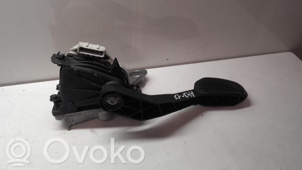 Volvo S60 Accelerator throttle pedal 