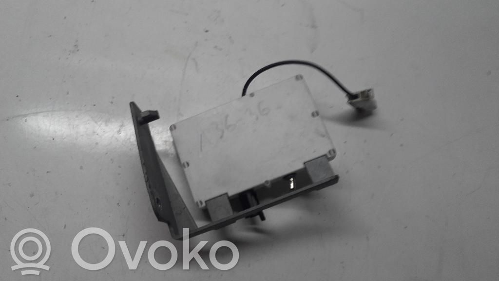 Volvo S60 Antenos stiprintuvas 
