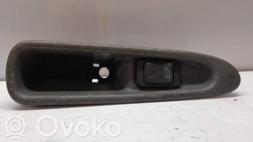 Electric window control switch   03458028,A336