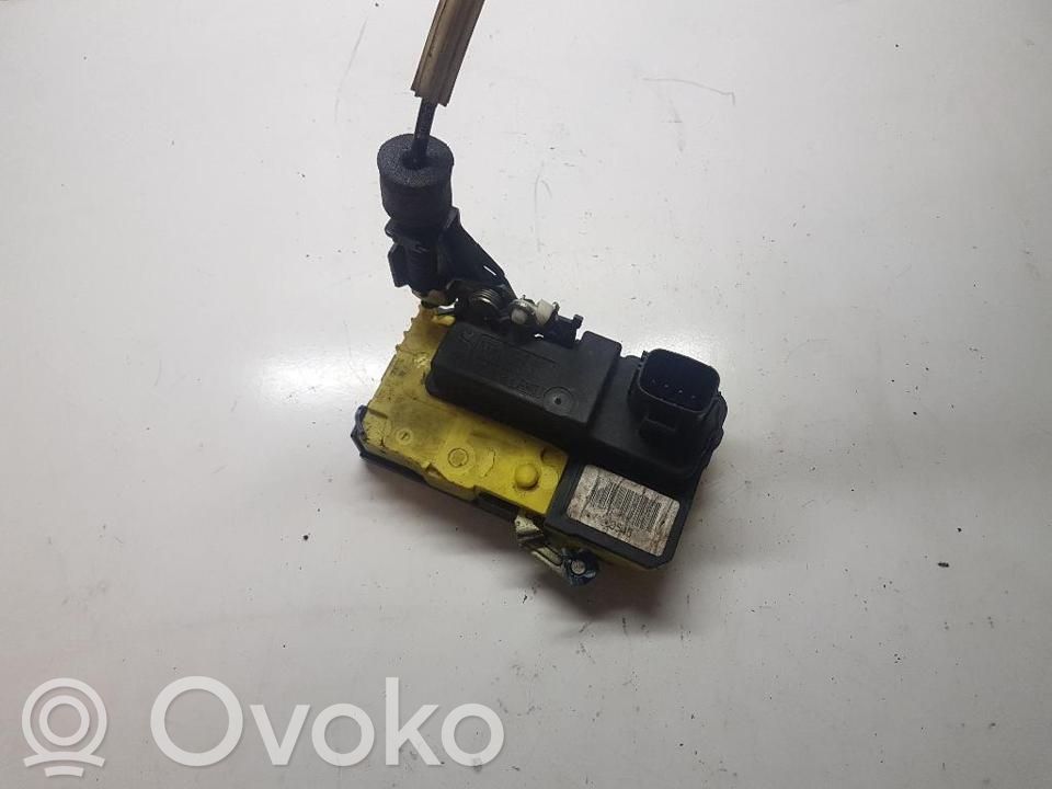 Volvo S60 Aizmugurē slēdzene 