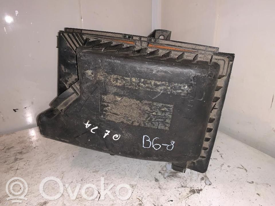 Volvo XC70 Air filter box 