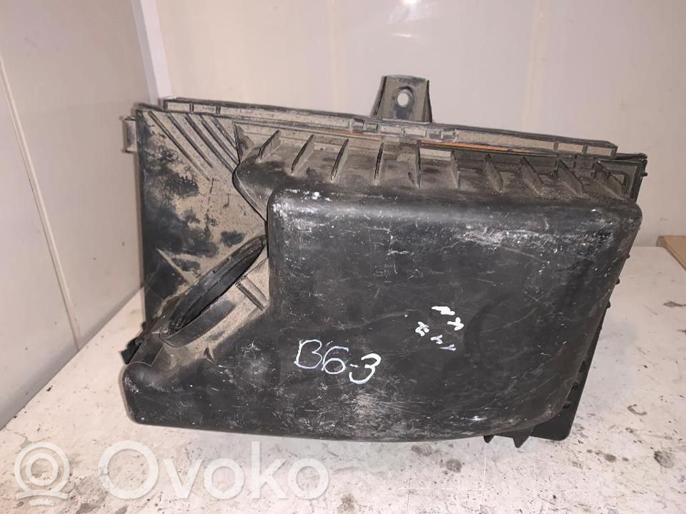 Volvo V70 Air filter box 
