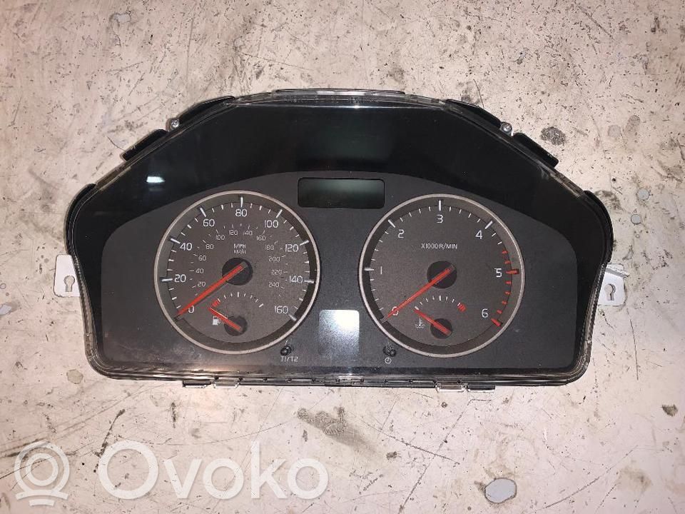 Volvo V50 Speedometer (instrument cluster) 
