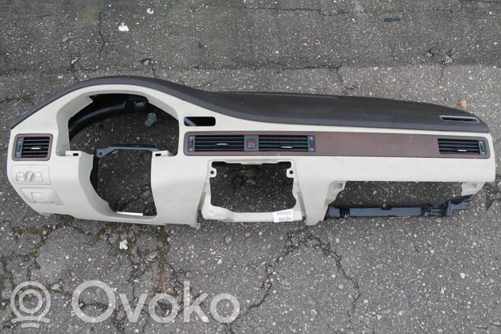 Volvo S80 Panelė 