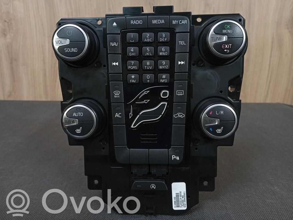 Volvo V40 Cross country Central console control unit 