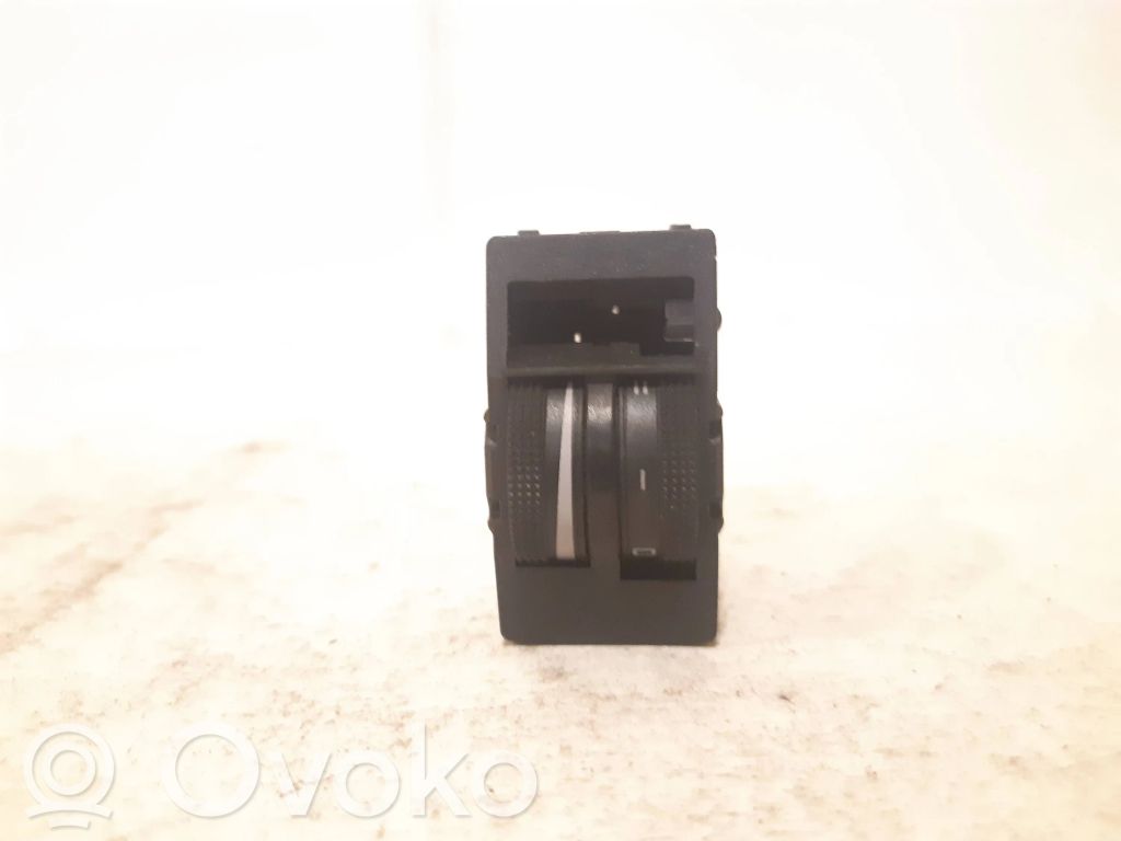 Headlight level height control switch   8L0919094A,04052203