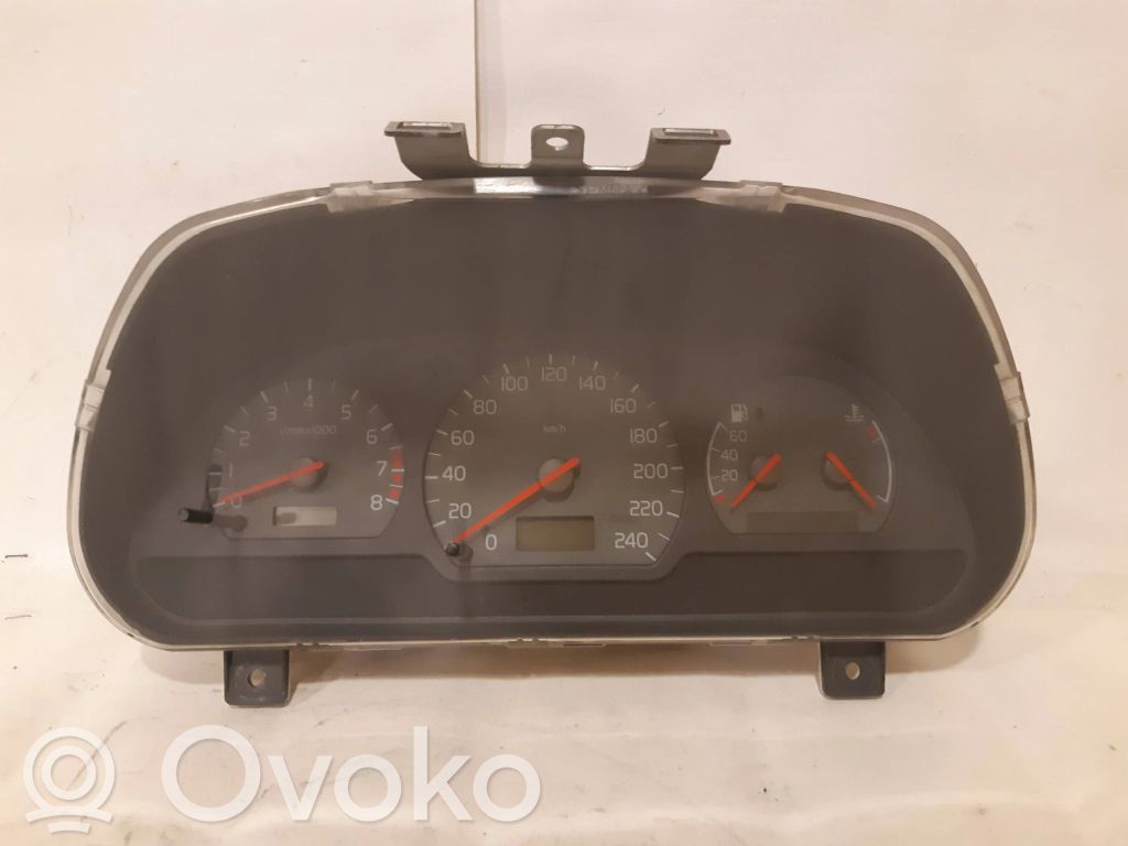 Volvo S40, V40 Spidometrs (instrumentu panelī) 