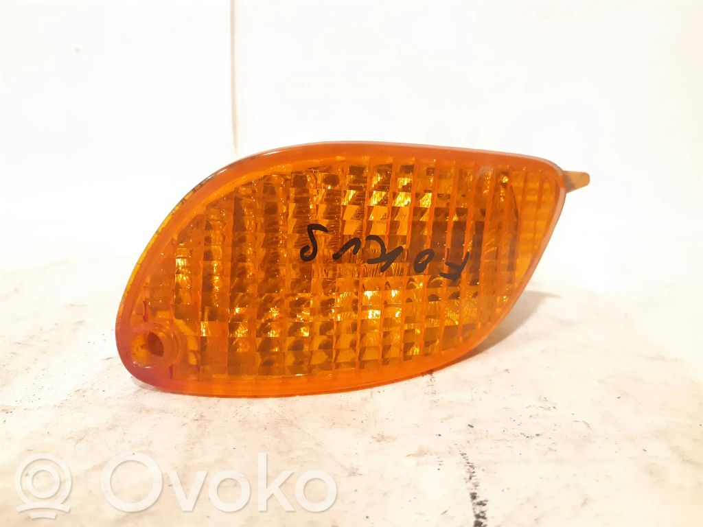 Ford Focus Front indicator light 