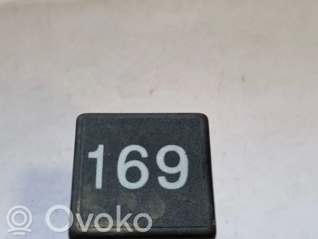 Volkswagen Sharan Kita rėlė 