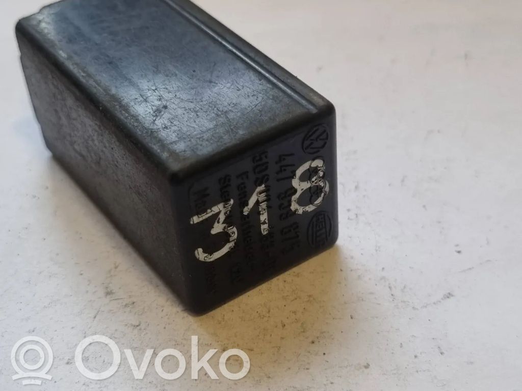 Audi 80 90 S2 B4 Muu rele 
