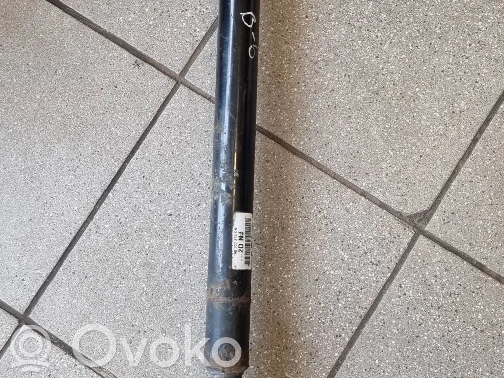 Volkswagen PASSAT B6 Priekinis pusašis 