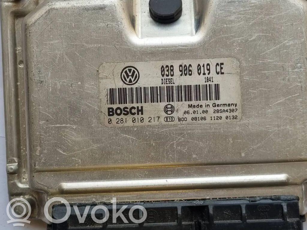 Volkswagen PASSAT B5 Engine control unit/module 