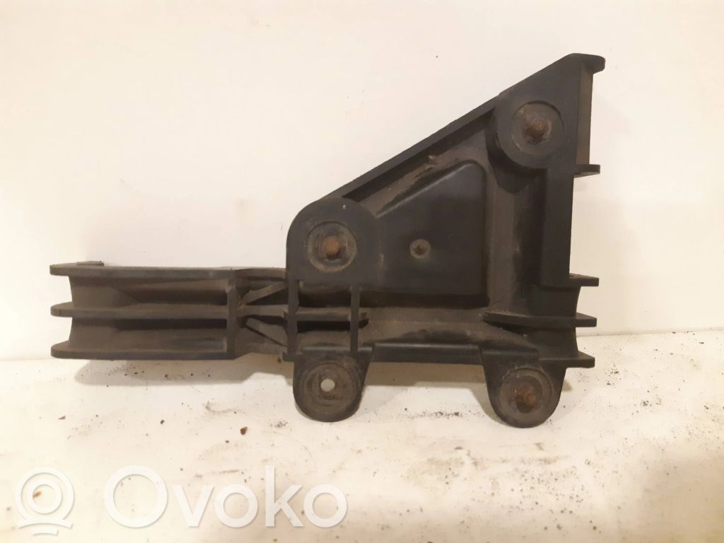 Audi 80 90 S2 B4 Front bumper mounting bracket 