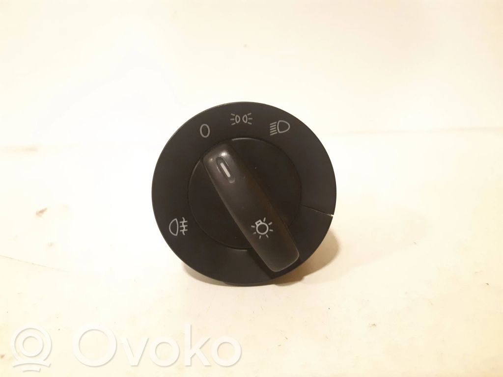 Volkswagen Touran I Interruptor de luz 