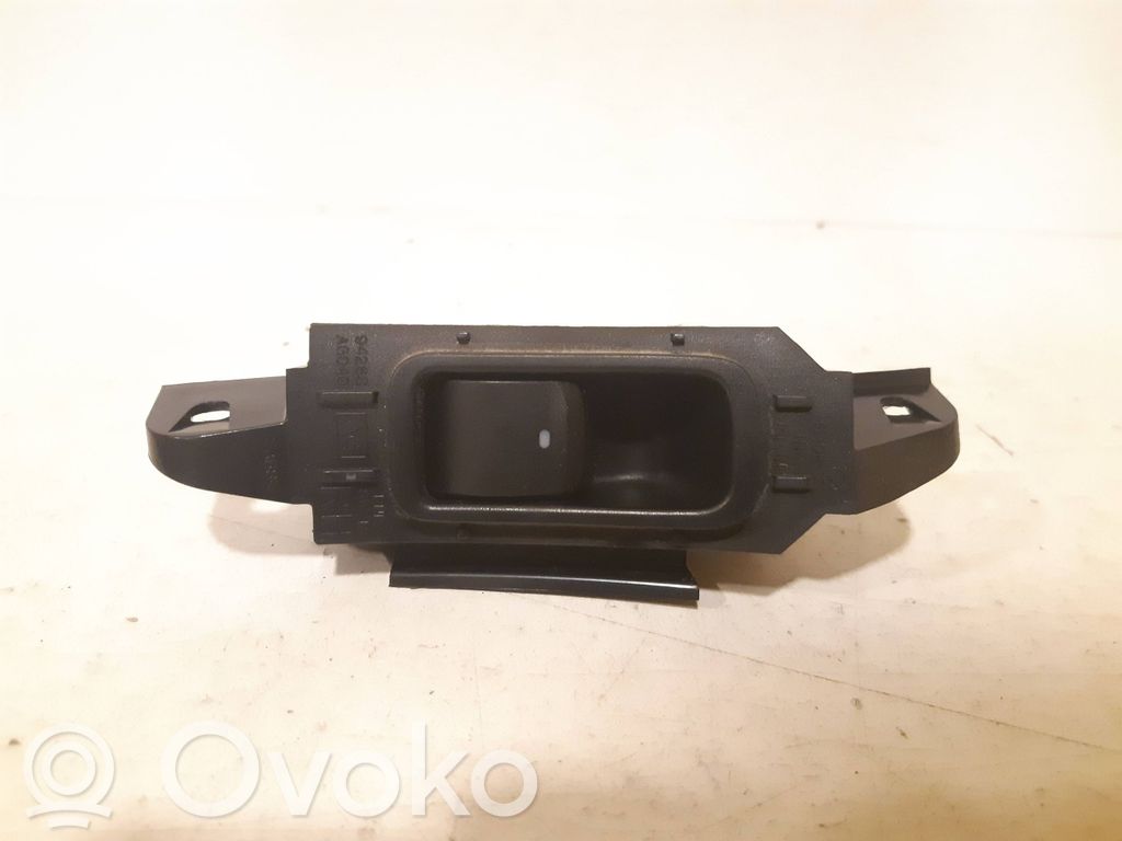 Subaru Legacy Electric window control switch 
