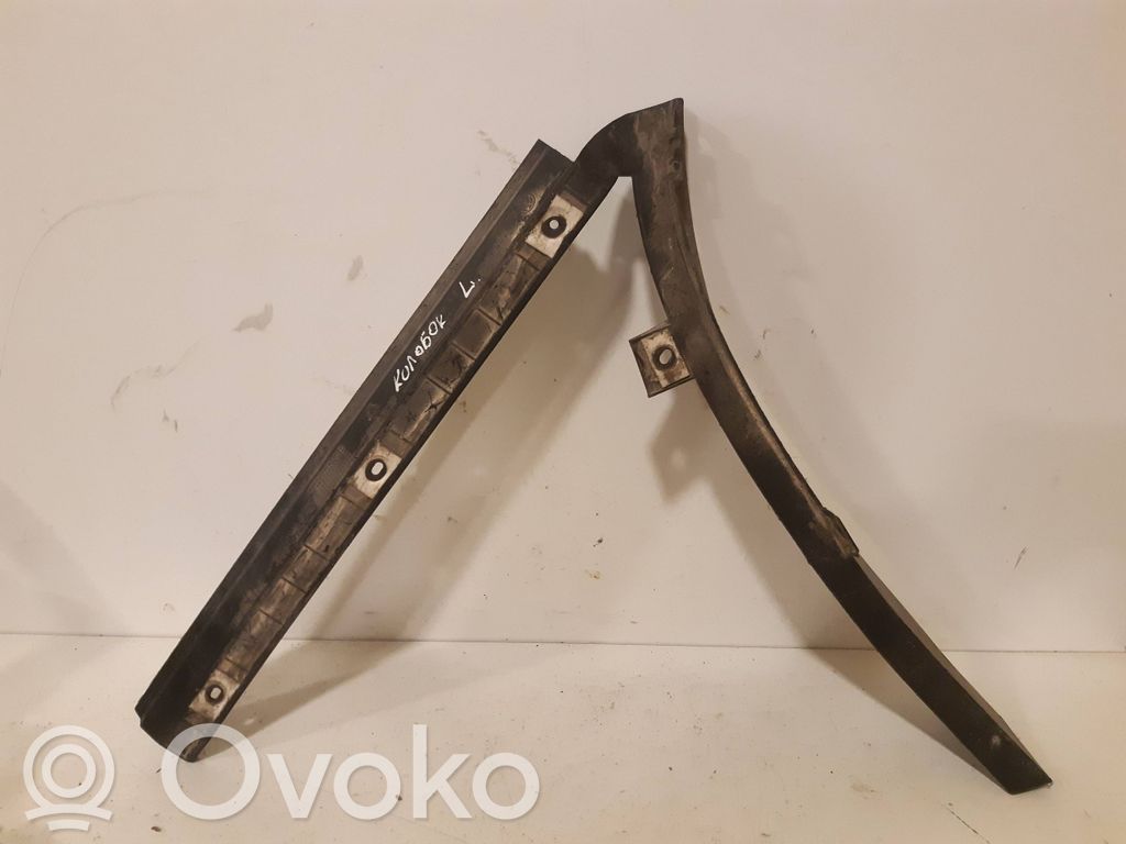 Volkswagen PASSAT B5 Uchwyt / Mocowanie zderzaka tylnego 