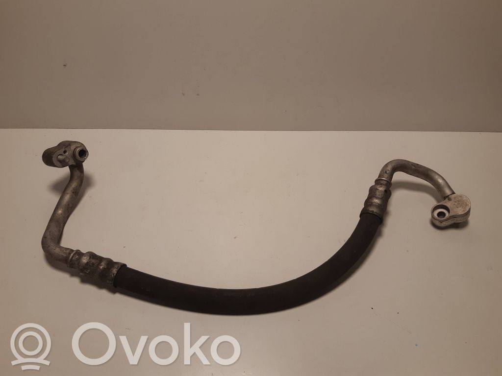 Volkswagen PASSAT B6 Air conditioning (A/C) pipe/hose 