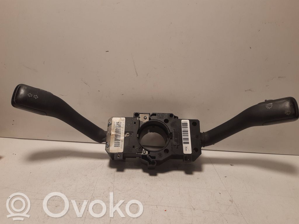 Volkswagen Golf IV Interruptor/palanca de limpiador de luz de giro 