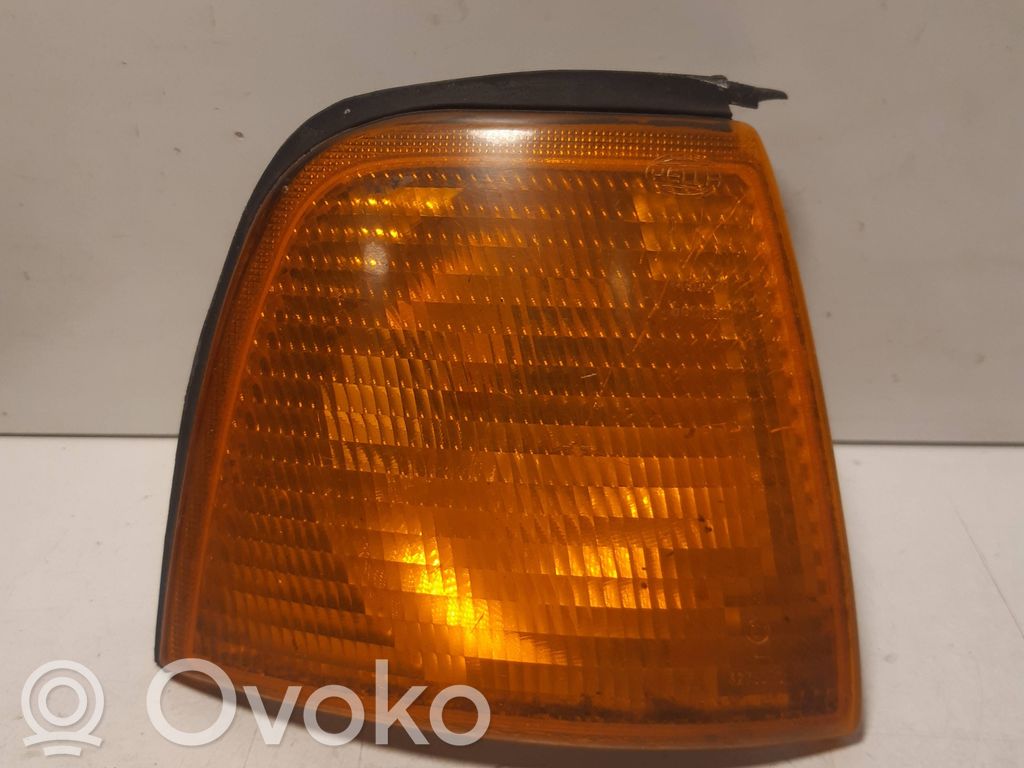 Audi 80 90 S2 B4 Front indicator light 