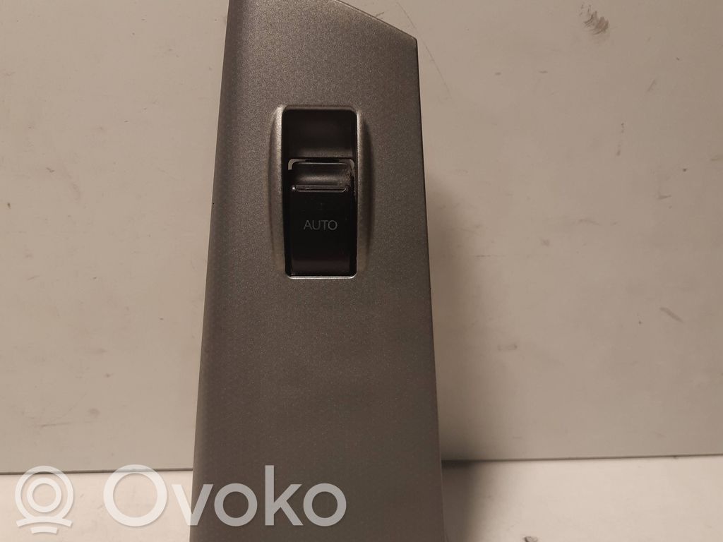 Toyota Corolla E120 E130 Electric window control switch 
