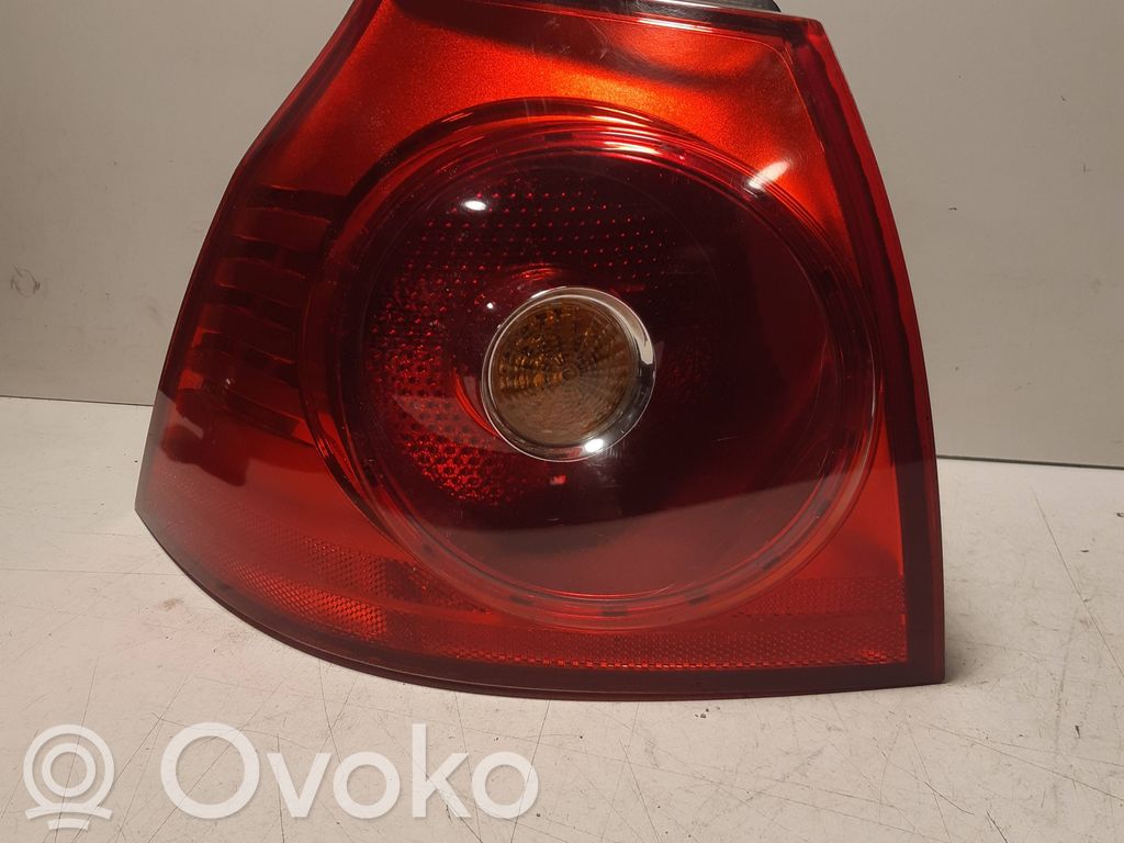 Volkswagen Golf V Lampa tylna 