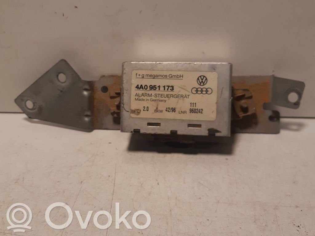 Audi A4 S4 B6 8E 8H Alarm control unit/module 