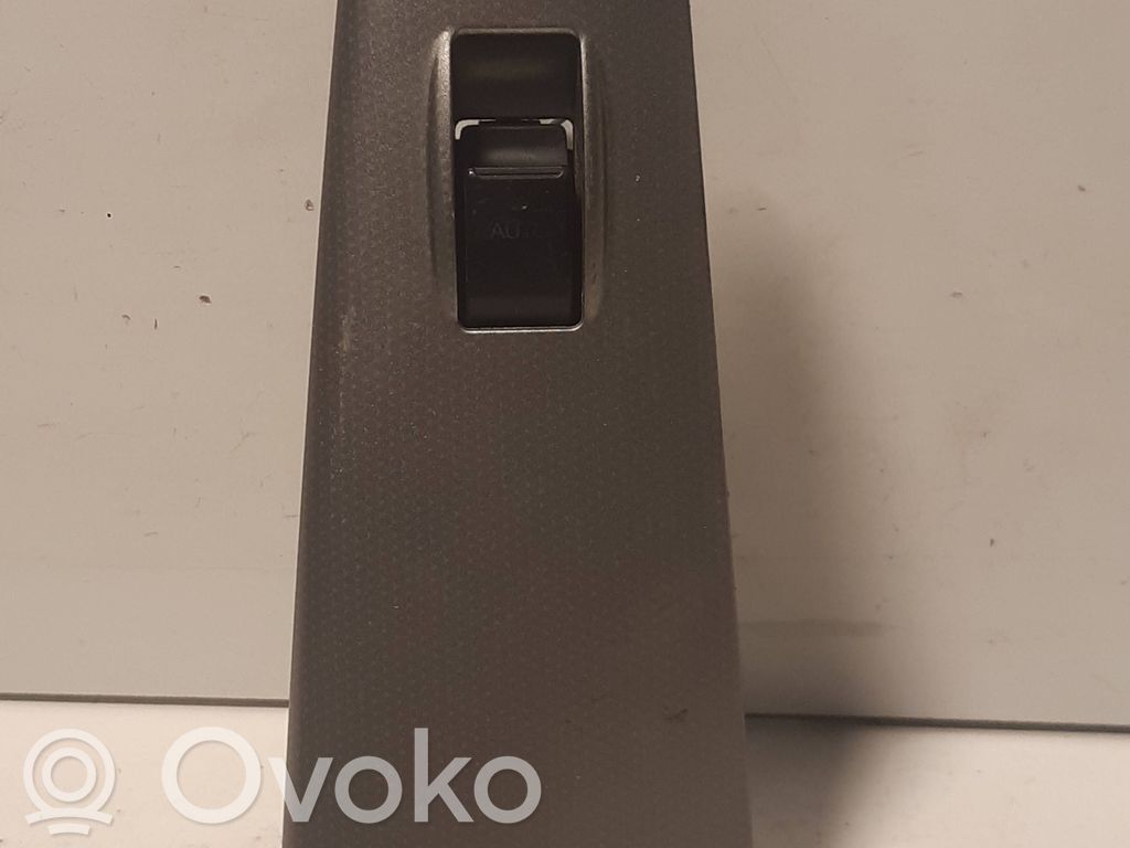Toyota Corolla E120 E130 Electric window control switch 