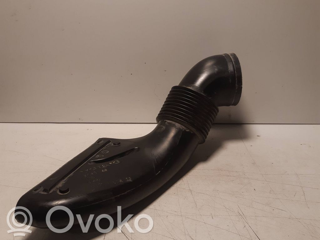 Volvo V70 Część rury dolotu powietrza 
