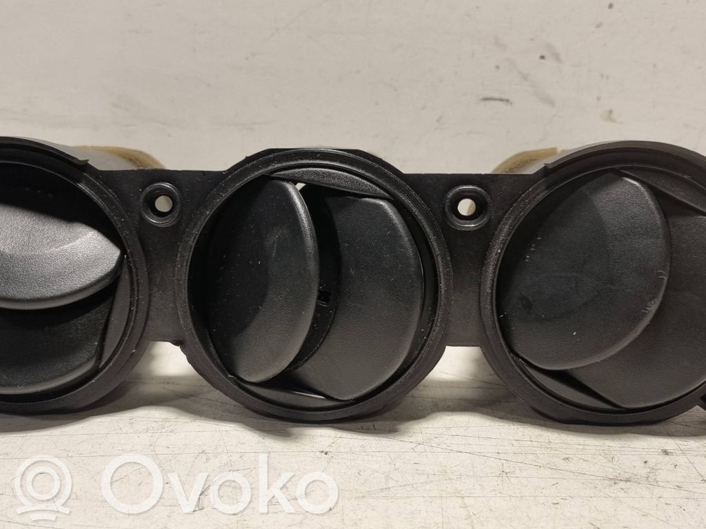 Mazda 6 Centrinės oro grotelės 