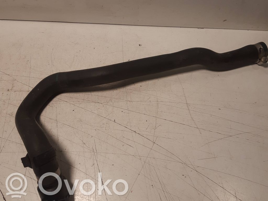 BMW 1 E81 E87 Conductă/furtun lichid de răcire motor 