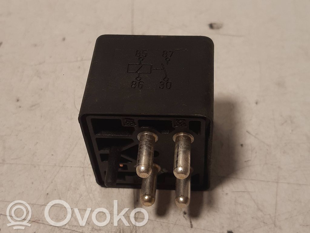 Mercedes-Benz C W202 Other relay 