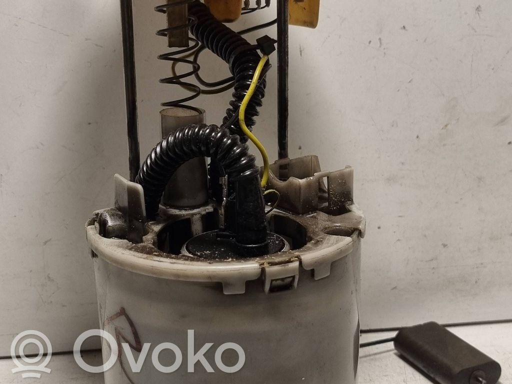 Volkswagen PASSAT B6 In-tank fuel pump 
