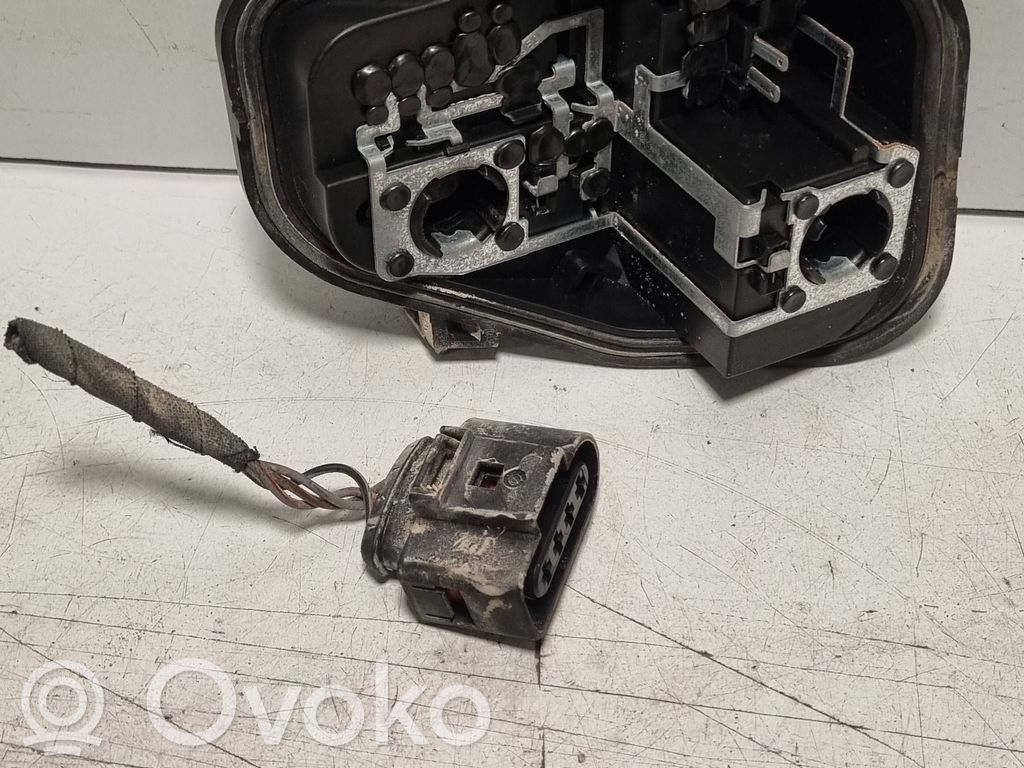 Audi A6 S6 C6 4F Wkład lampy tylnej 