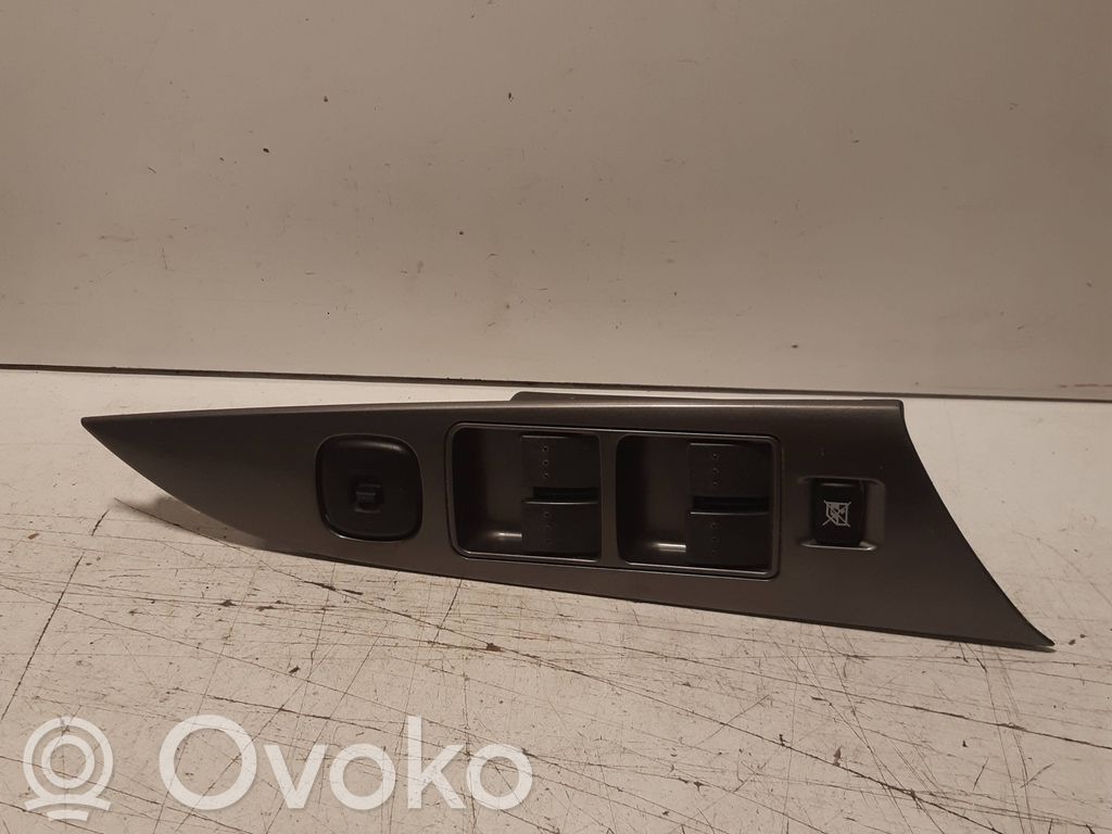 Mazda 3 I Electric window control switch 
