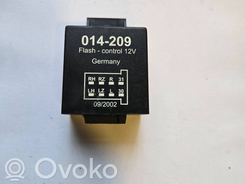 Volkswagen PASSAT B5 Moduł / Przekaźnik haka holowniczego 