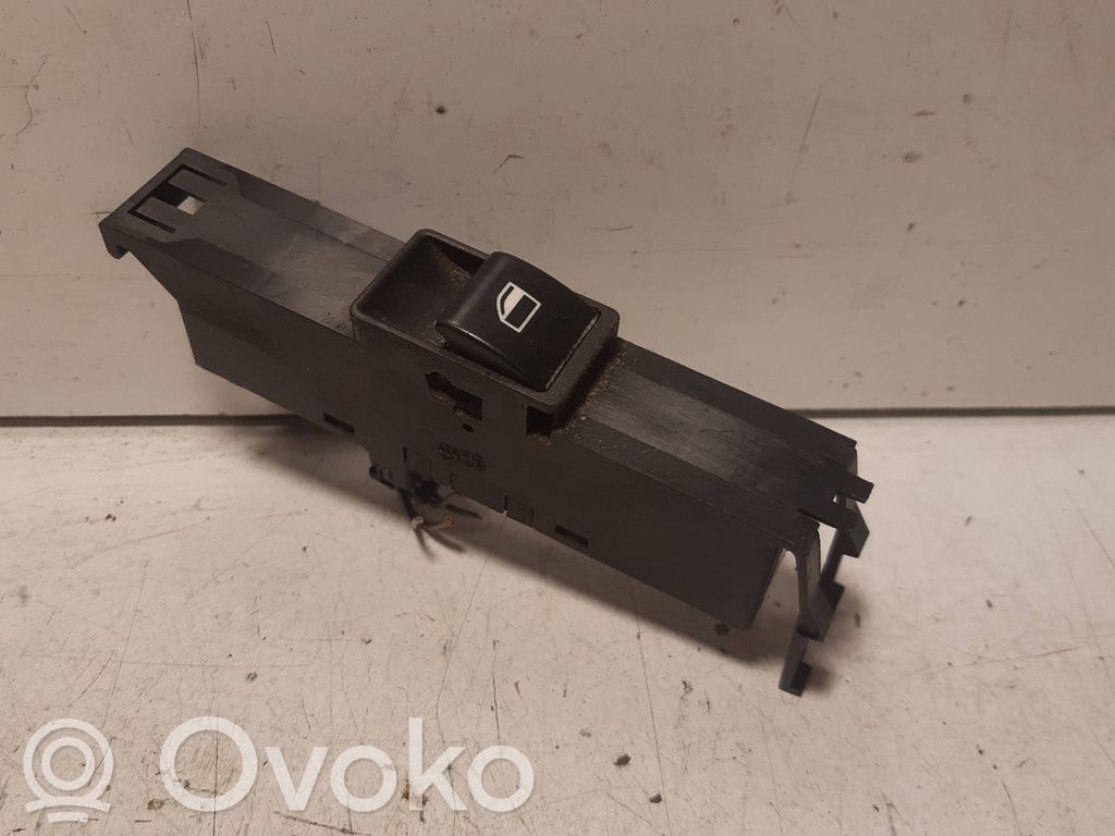 Electric window control switch   8381511,PA66GF30,03120320
