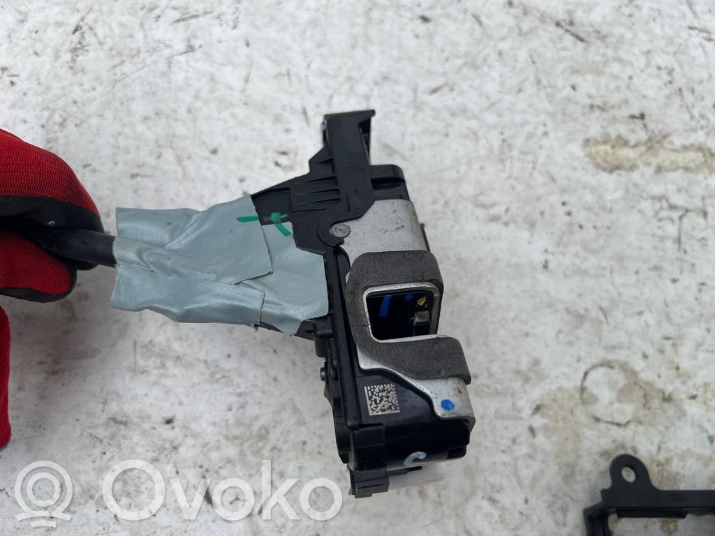 Front door lock   E01940105