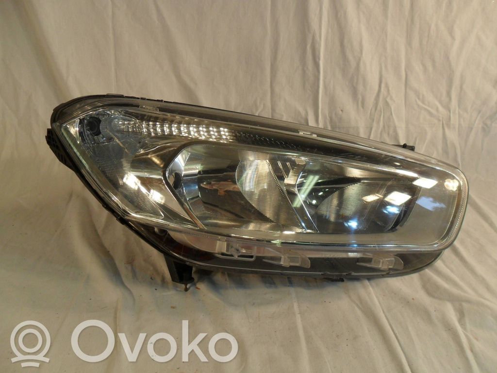 Ford Turneo Courier Scheinwerfer 