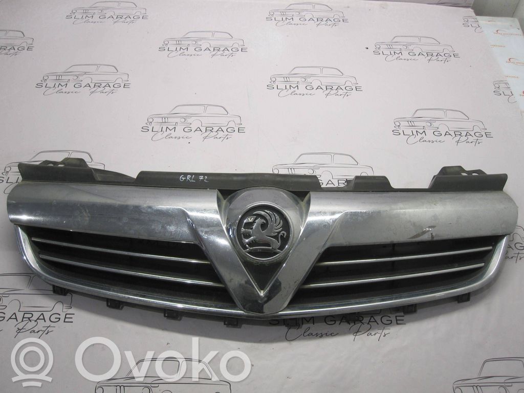 Opel Zafira B Front bumper upper radiator grill 